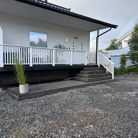Modern House At Senja Apartamento *